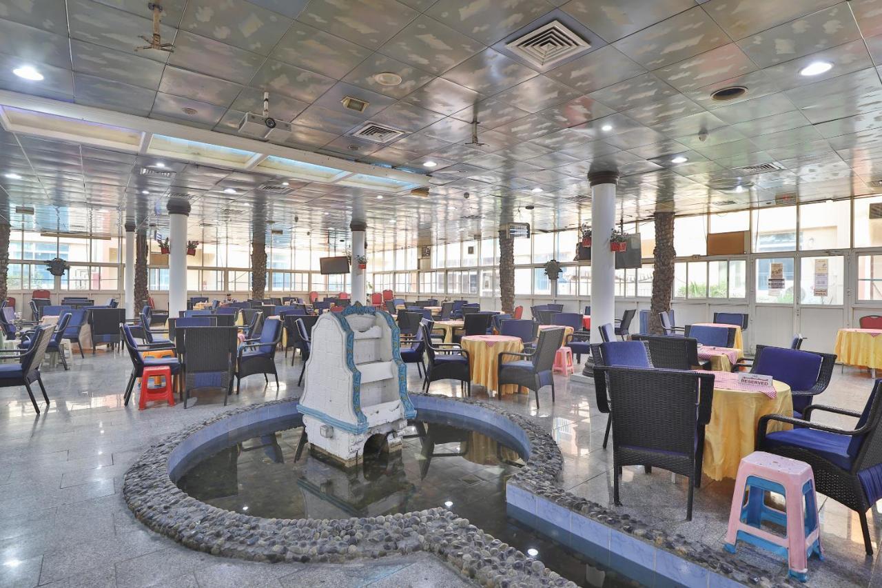 Oyo 366 Waves Hotel アジュマーン エクステリア 写真