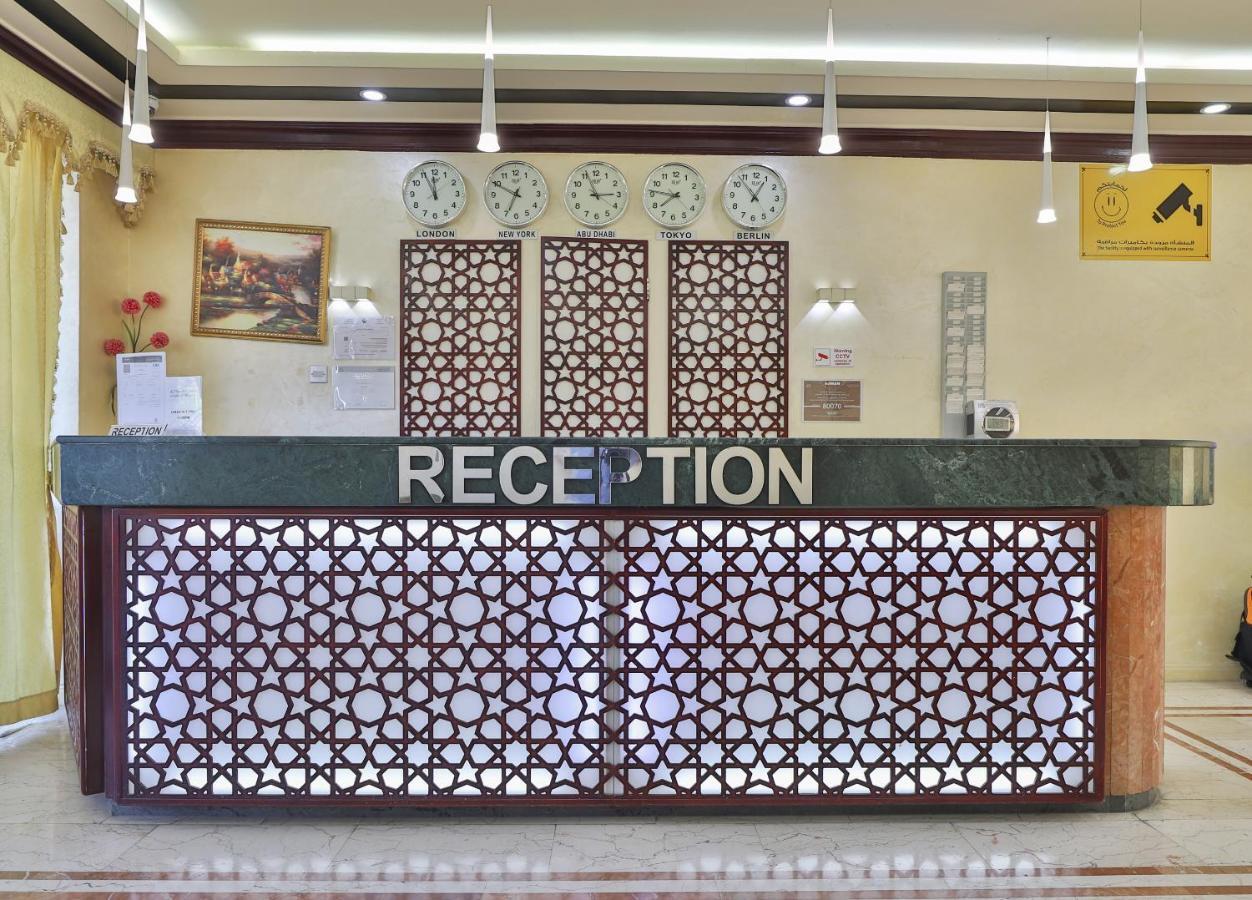Oyo 366 Waves Hotel アジュマーン エクステリア 写真